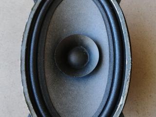 динамик торпедо IVECO Daily 4 поколение 35S11 2009, 2.3 л., дизель, фургон, задний привод, 69502981