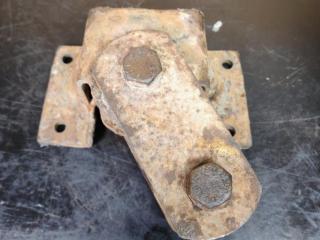 кронштейн рессоры задней IVECO Daily 4 поколение 35C15 2008, 3.0 л., F1CE0481F, дизель, МКПП, микроавтобус, задний привод, 93809016, 504051717