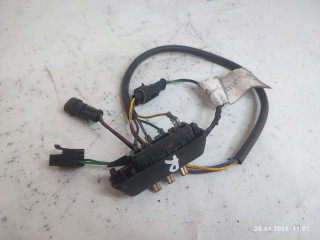 концевик дверной задней правой IVECO Daily 3 поколение 35s12 2004, 2.3 л., F1AE0481B, дизель, 5МКПП, микроавтобус, 500321584