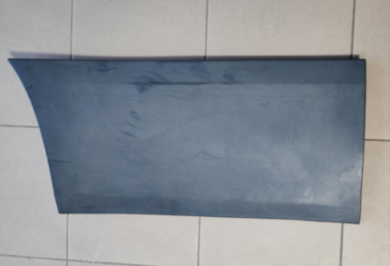 молдинг двери передней левой IVECO Daily 6 поколение 35c12 2017, 2.3 л., F1AFL411B, дизель, АКПП, грузовик, 5801529604 - фото №1