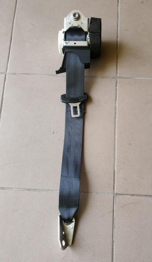 ремень безопасности Volkswagen Tiguan 1 поколение 2009, 2.0 л., CBAB, дизель, МКПП, 5N0857806 - фото №1