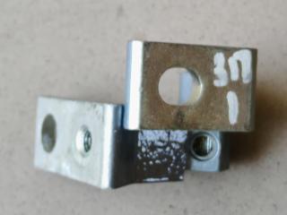 петля двери Volkswagen Tiguan 1 поколение 2009, 2.0 л., CBAB, дизель, МКПП, 5N0831402