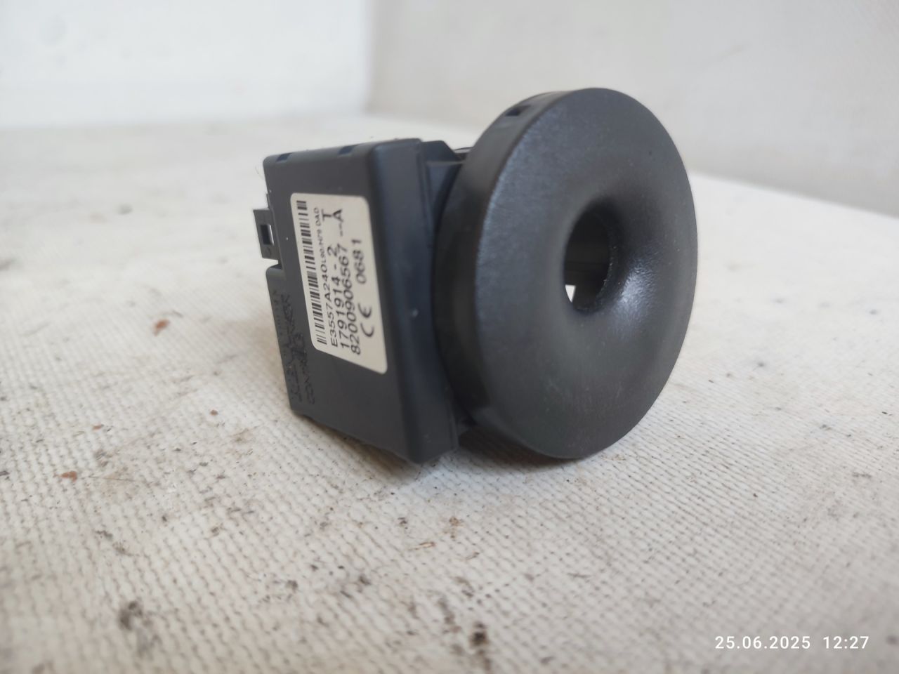 антенна иммобилайзера Renault Duster 1 поколение HSM 2014, 1.6 л., K4M 696, бензин, 5МКПП, внедорожник 5 дв., 8200906567 - фото №1