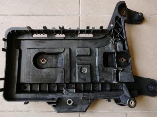 полка аккумулятора Volkswagen Tiguan 1 поколение 2009, 2.0 л., CBAB, дизель, МКПП, 1K0915333