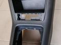 консоль салона Volkswagen Tiguan 1 поколение 2009, 2.0 л., CBAB, дизель, МКПП, 5N2863243C - фото №4