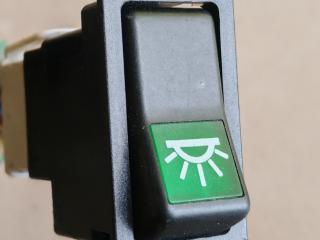 кнопка (выключатель) IVECO Daily 3 поколение 40C13 2005, 2.8 л., дизель, микроавтобус