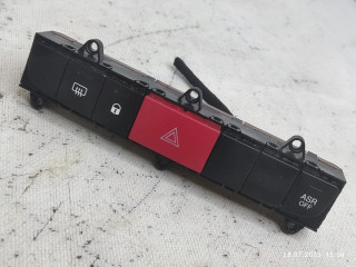 кнопка аварийной сигнализации Citroen Jumper 2 поколение [рестайлинг] L3H2 2017, 2.0 л., AHN (DW10FUD), дизель, 6МКПП, микроавтобус, передний привод, 7355861650
