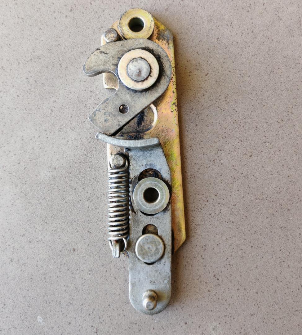 замок двери IVECO Daily 3 поколение 2001, 2.8 л., дизель, МКПП, микроавтобус, 93926351 - фото №1