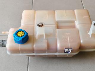 бачок расширительный IVECO Daily 5 поколение 35S11 2014, 2.3 л., F1AE3481A, дизель, робот, фургон, задний привод, 5801303409, 69502214, 5801303414, 5801255880