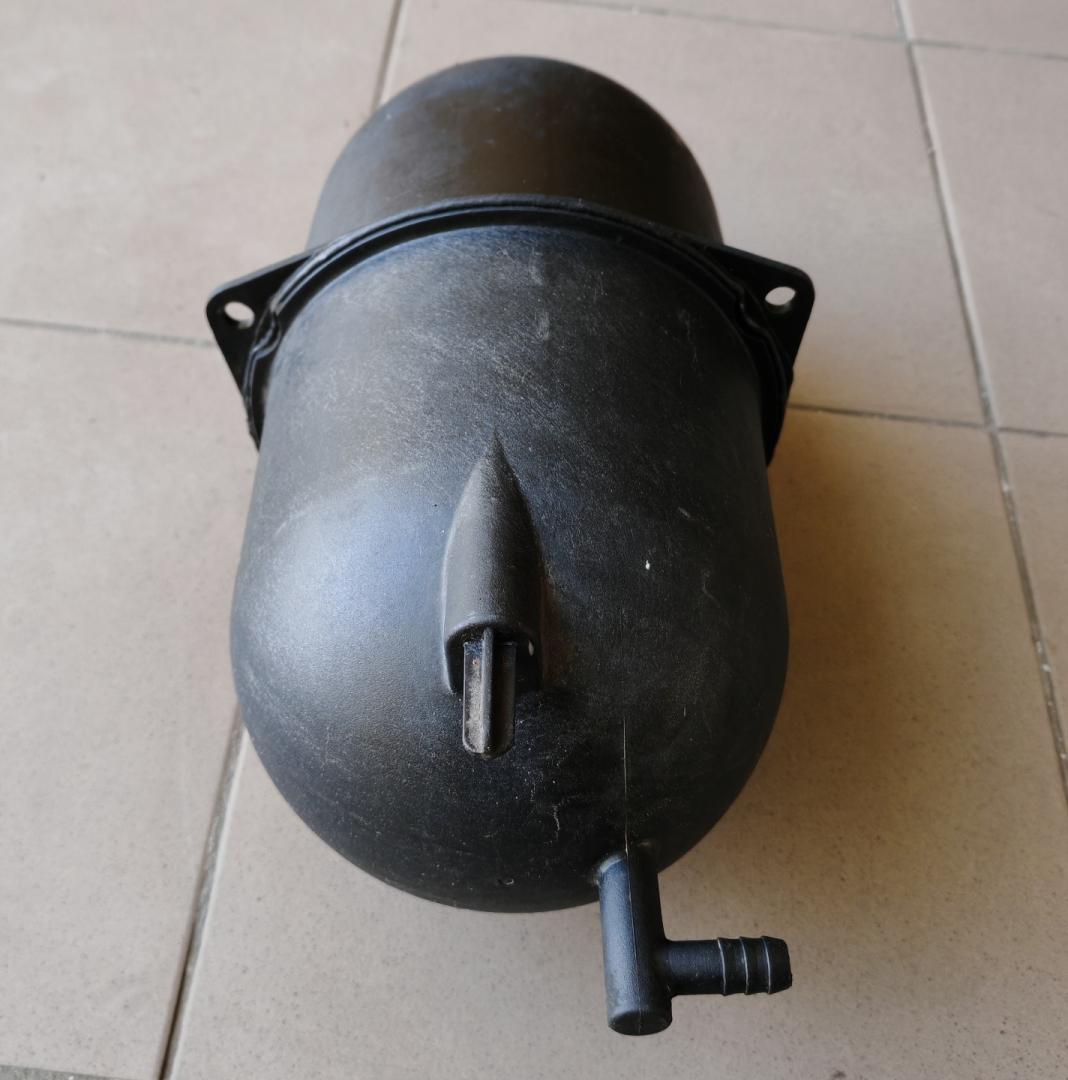 вакуумный ресивер IVECO Daily 3 поколение 2001, 2.8 л., дизель, МКПП, микроавтобус, 99480041 - фото №1