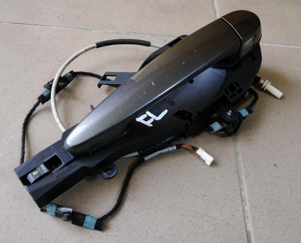 ручка наружная BMW 3 серия E90/E91/E92/E93 E90 2007, 2.0 л., N46B20BX, бензин, 6МКПП, sparkling graphite, седан, 51217207539, 51210445183, 51227199835 - фото №1