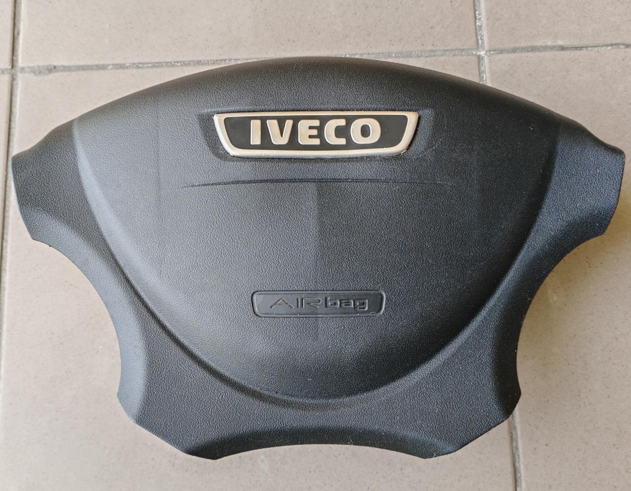 подушка безопасности водителя IVECO Daily 5 поколение 35S11 2014, 2.3 л., F1AE3481A, дизель, робот, фургон, задний привод, 5801421902 - фото №1