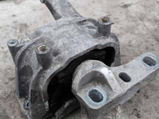 подушка крепления двигателя Volkswagen Tiguan 1 поколение 2009, 2.0 л., CBAB, дизель, МКПП, 5N0199262L