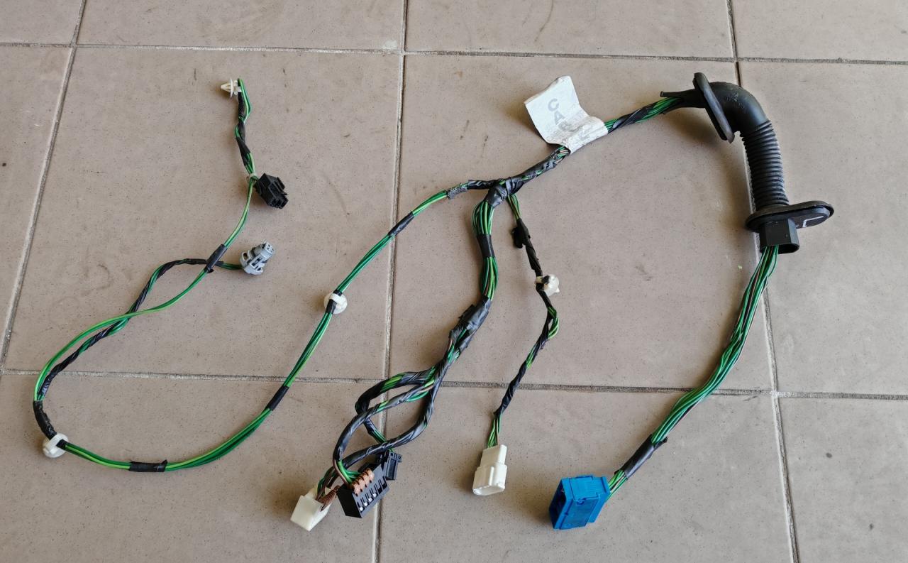 дверная проводка IVECO Daily 3 поколение 40C13 2005, 2.8 л., дизель, микроавтобус, 504036910 - фото №1