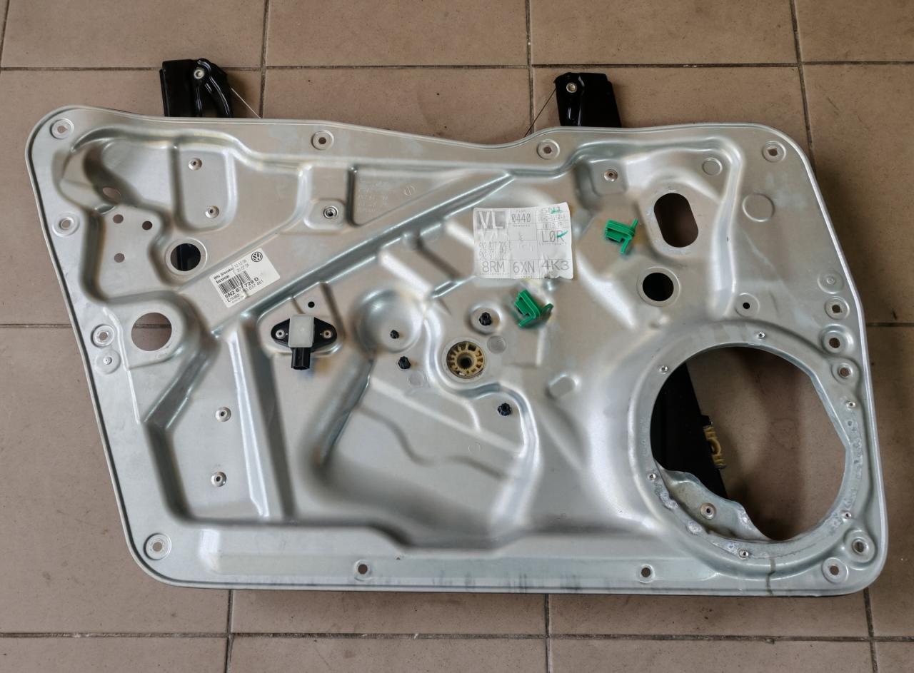стеклоподъемник передний левый Volkswagen Tiguan 1 поколение 2009, 2.0 л., CBAB, дизель, МКПП, 5N2837729D - фото №1