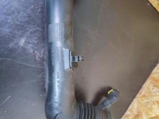 патрубок воздушного фильтра Renault Duster 1 поколение HSA 2013, 1.5 л., K9K 896, дизель, 6МКПП, белый, внедорожник 5 дв., 8200921878