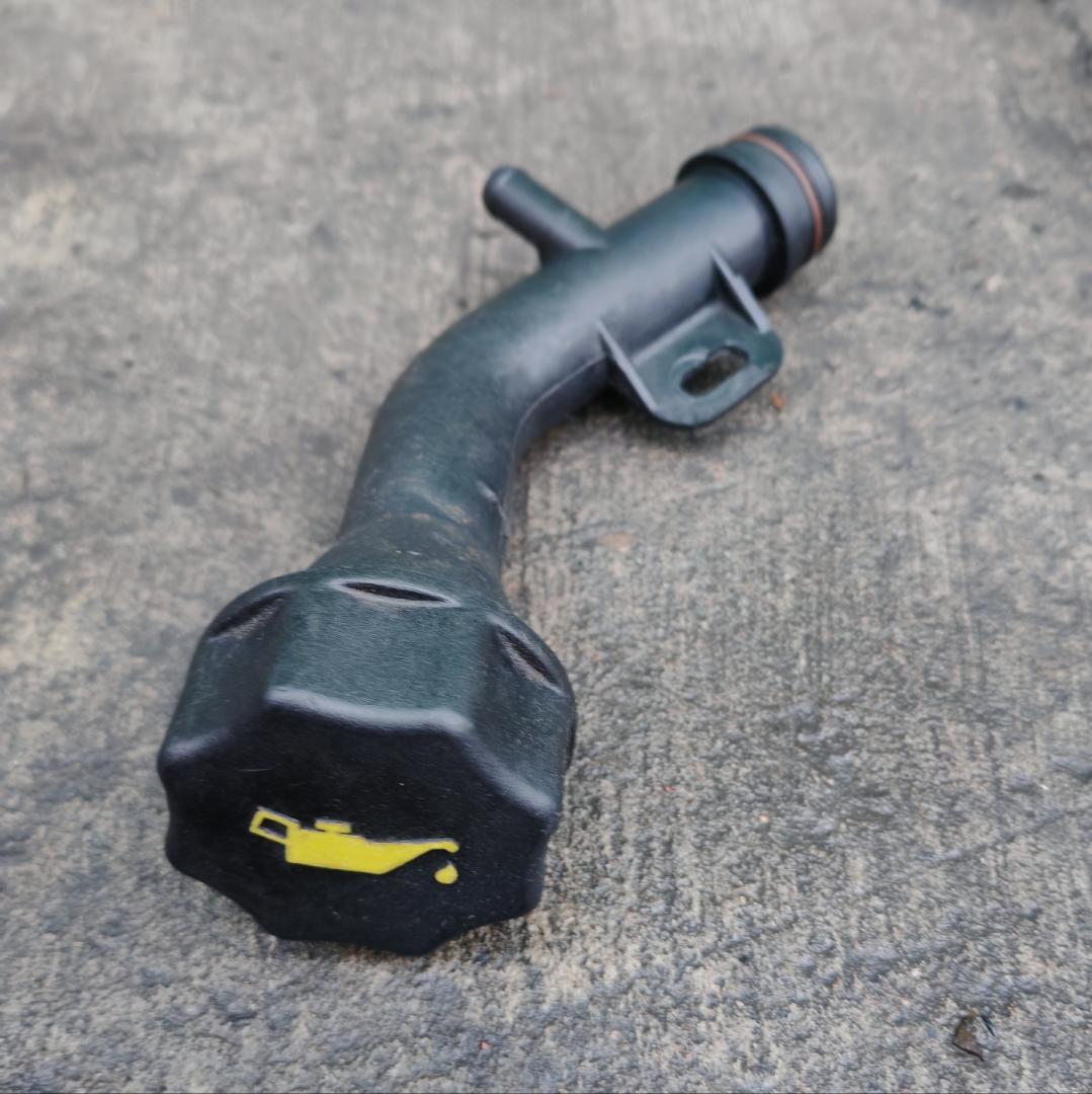 маслозаливная горловина IVECO Daily 3 поколение 40C13 2005, 2.8 л., дизель, микроавтобус, 99470999, 500301568 - фото №1