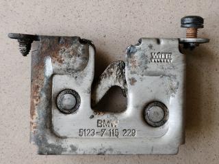 замок капота BMW 3 серия E90/E91/E92/E93 E90 2007, 2.0 л., N46B20BX, бензин, 6МКПП, sparkling graphite, седан, 51237115229