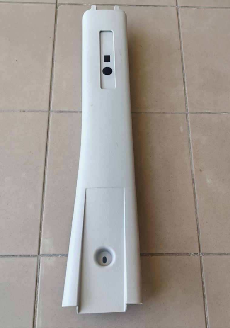 обшивка стойки центральной правой IVECO Daily 5 поколение 35S11 2013, 2.3 л., дизель, фургон, 5801263769 - фото №1