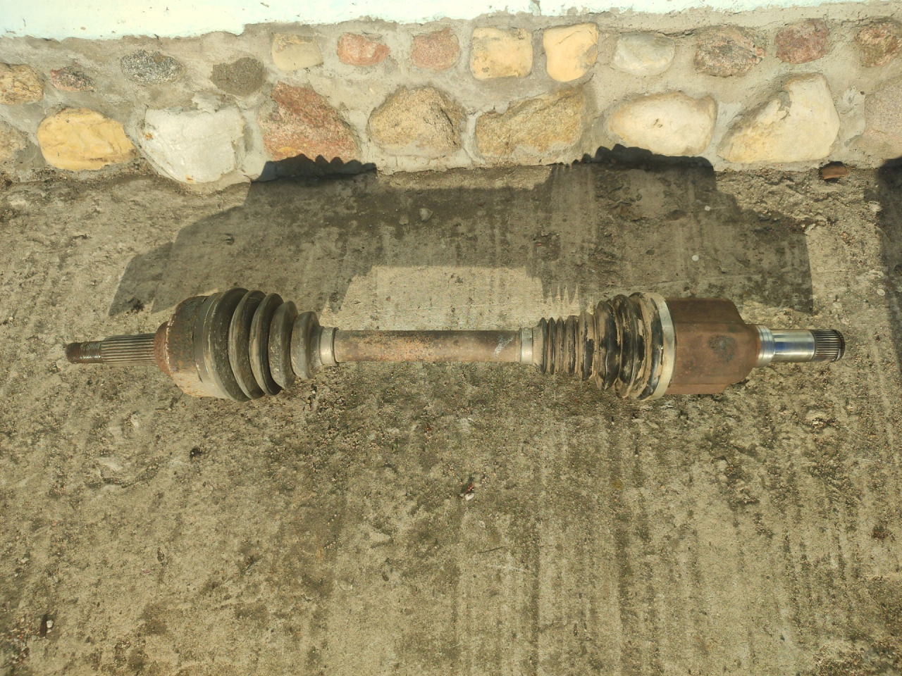 полуось передняя левая (приводной вал, ШРУС) Ford Transit 8 поколение L3H2 2017, 2.0 л., YMF6, дизель, 6МКПП, фургон, 1901270 - фото №1