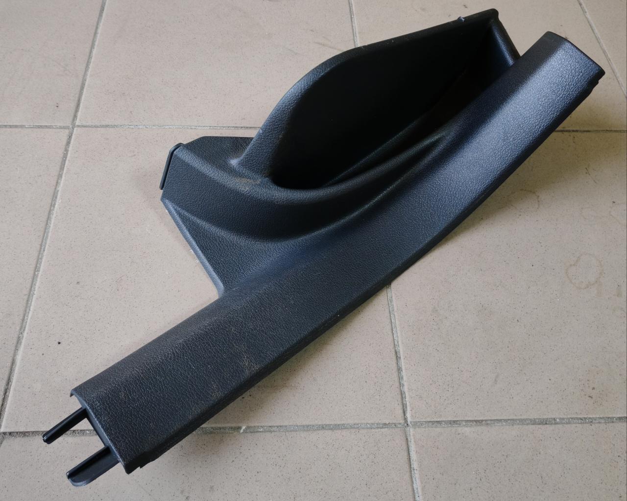 накладка на порог внутренняя Volkswagen Tiguan 1 поколение 2009, 2.0 л., CBAB, дизель, МКПП, 5N0868269 - фото №1