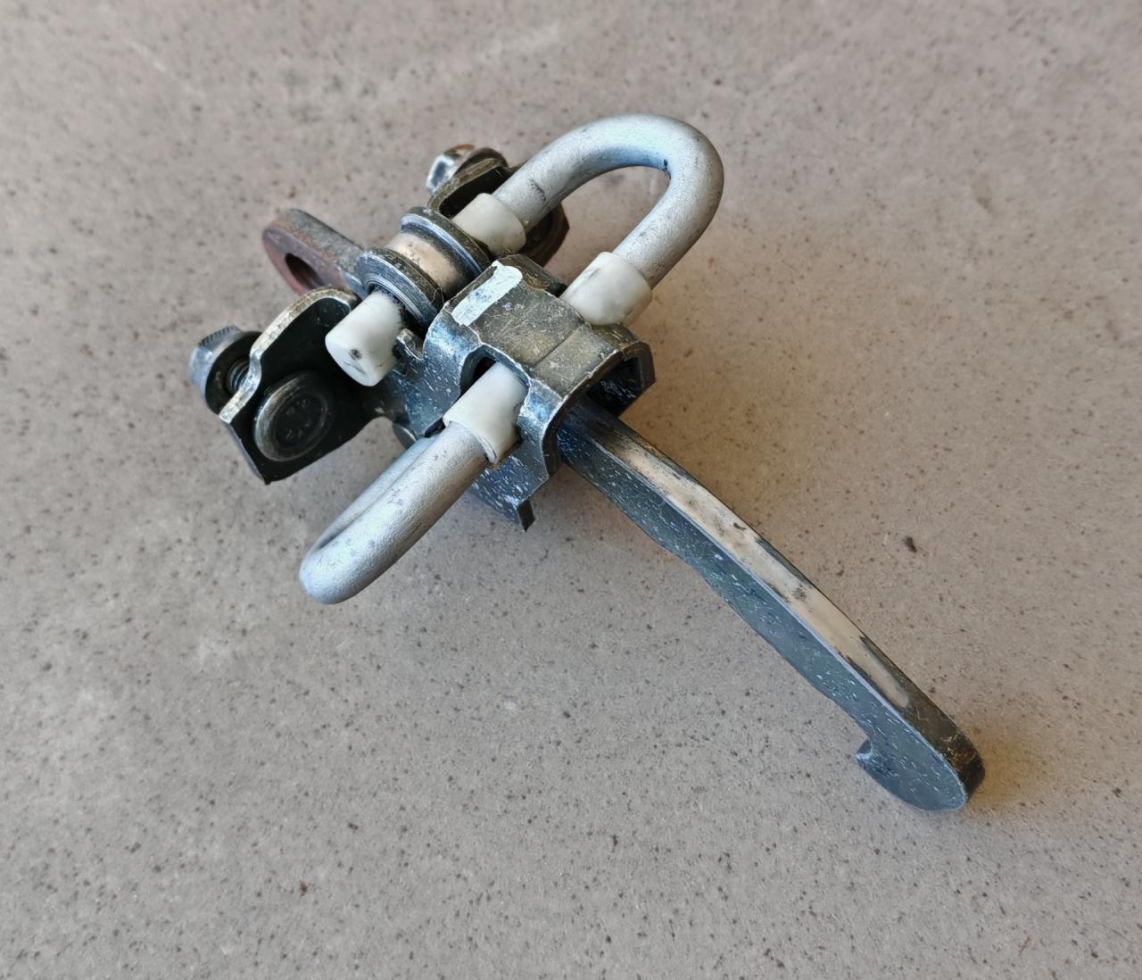 ограничитель открывания двери IVECO Daily 3 поколение 2001, 2.8 л., дизель, МКПП, микроавтобус, 500314457 - фото №1