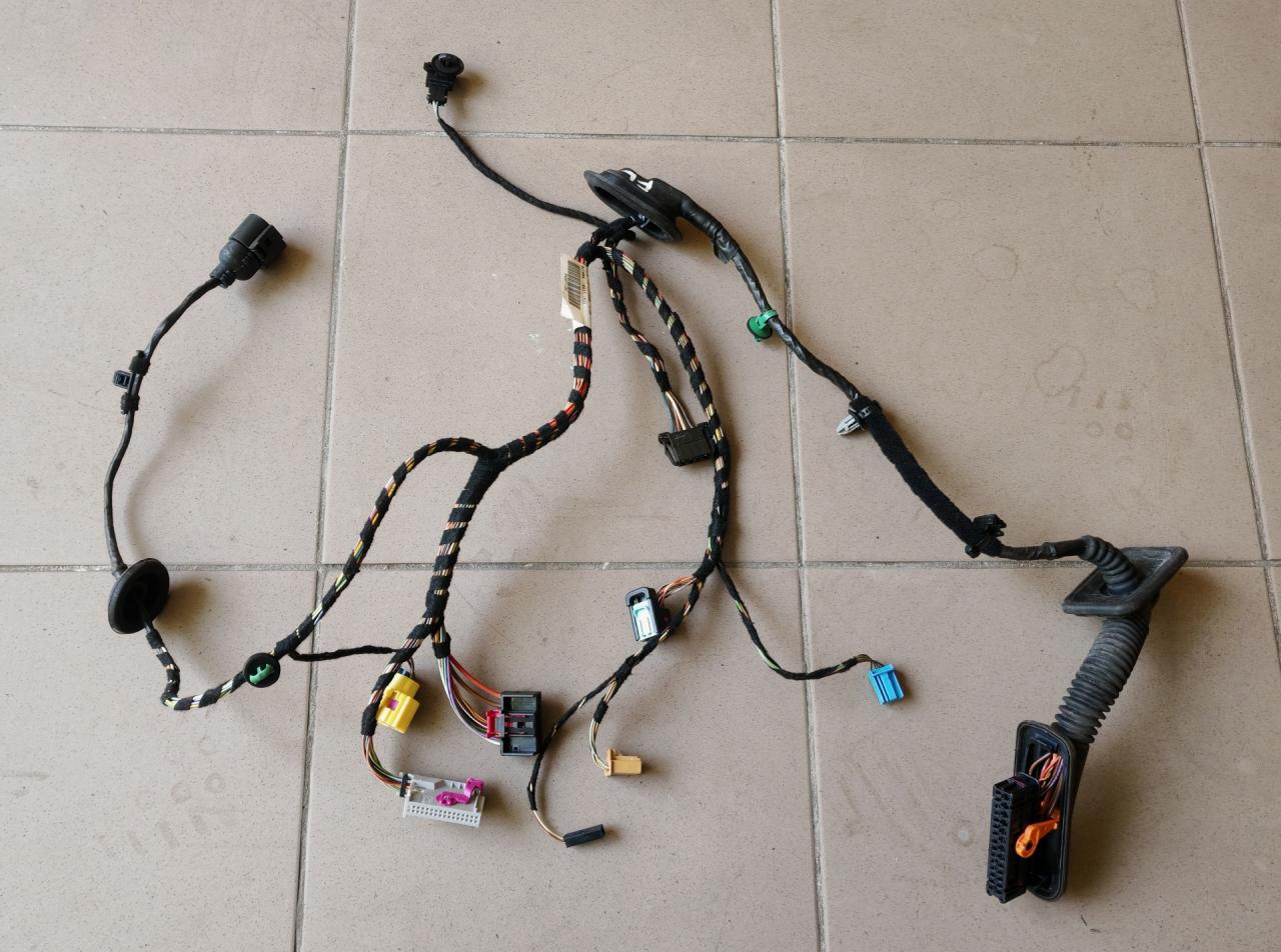 дверная проводка Volkswagen Tiguan 1 поколение 2009, 2.0 л., CBAB, дизель, МКПП, 5N2971120 - фото №1