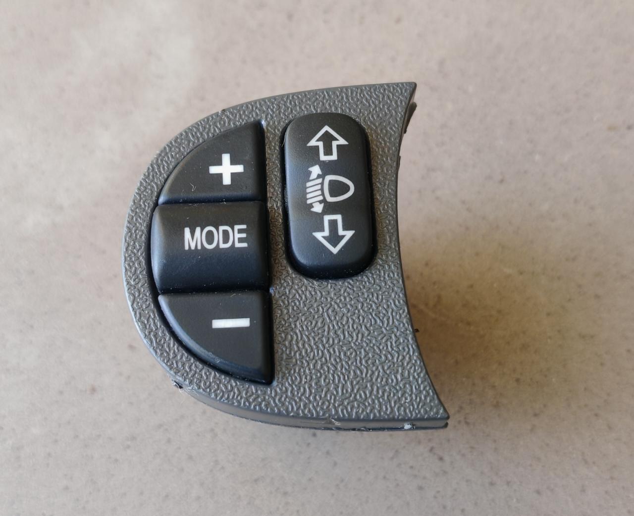 кнопка корректора фар IVECO Daily 5 поколение 35S11 2013, 2.3 л., дизель, фургон, 5801370356 - фото №1