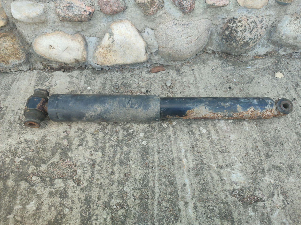 амортизатор задний Ford Transit 8 поколение L3H2 2017, 2.0 л., YMF6, дизель, 6МКПП, фургон, FK3118080FA, 1933016 - фото №1