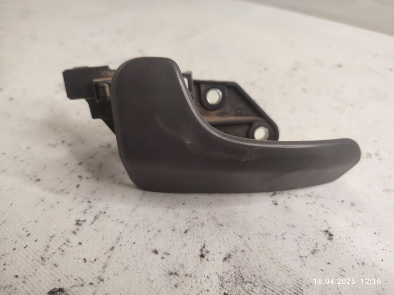 ручка внутренняя передняя левая Citroen Jumper 2 поколение 2007, 2.2 л., 4HU (P22DTE), дизель, 6МКПП, микроавтобус, 911761 - фото №1