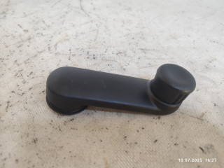 ручка стеклоподъемника Renault Duster 1 поколение HSM 2014, 1.6 л., K4M 696, бензин, 5МКПП, внедорожник 5 дв., 827601958R