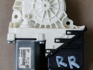 моторчик стеклоподъемника задний правый Volkswagen Tiguan 1 поколение 2009, 2.0 л., CBAB, дизель, МКПП, 5N0959704D