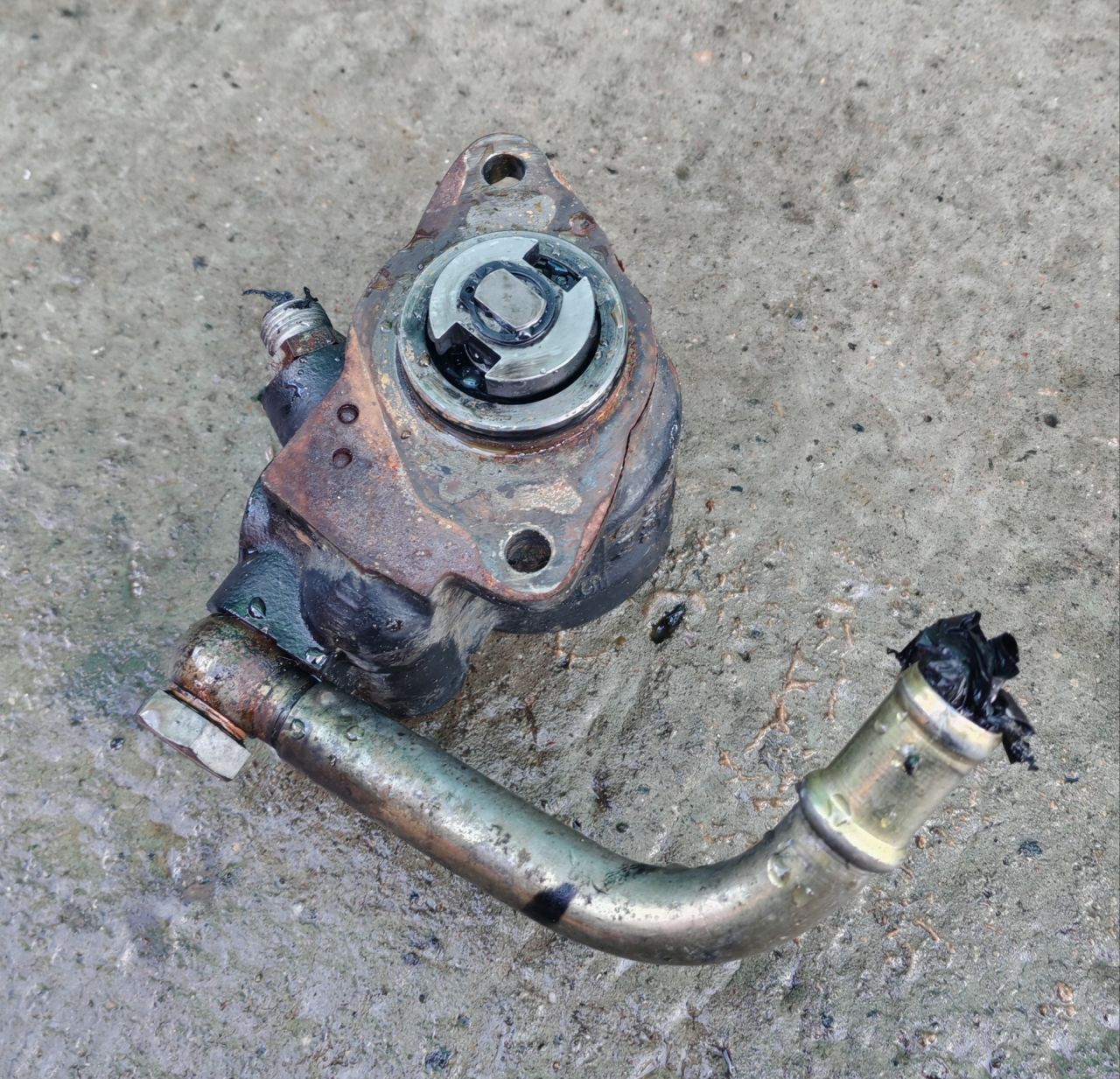 насос гидроусилителя руля IVECO Daily 2 поколение 35-8 1995, 2.5 л., 8140.07.3713, дизель, микроавтобус, задний привод, 7673955727, 98470786 - фото №1