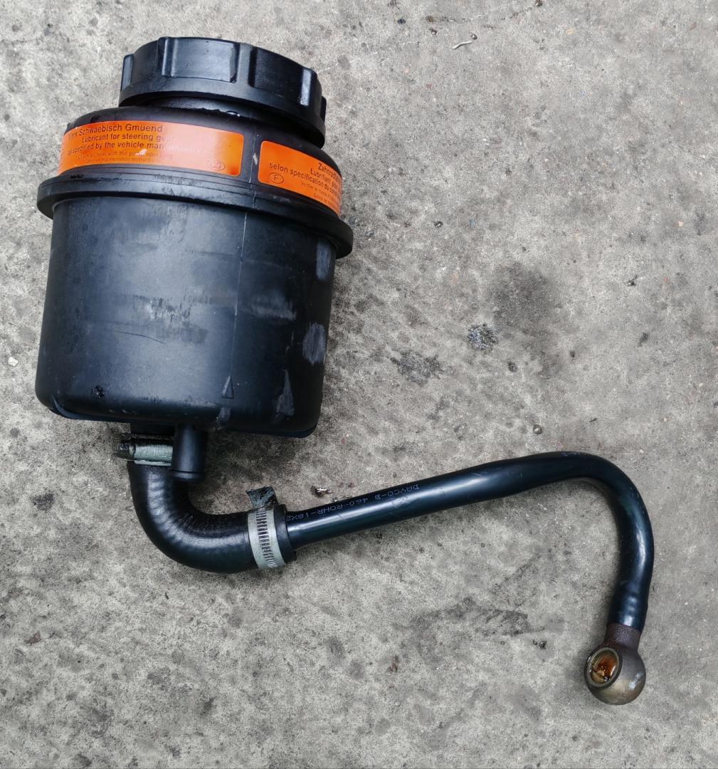 бачок гидроусилителя IVECO Daily 3 поколение 40C13 2005, 2.8 л., дизель, микроавтобус, 93193415 - фото №1