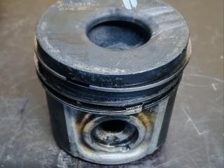 поршень IVECO Daily 3 поколение 40C13 2005, 2.8 л., дизель, микроавтобус, 500331965