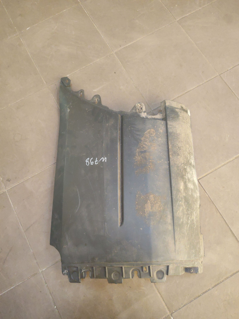 бампер задний заднего правого Ford Transit 8 поколение L3H2 2017, 2.0 л., YMF6, дизель, 6МКПП, фургон, BK3117926, 1867573 - фото №1