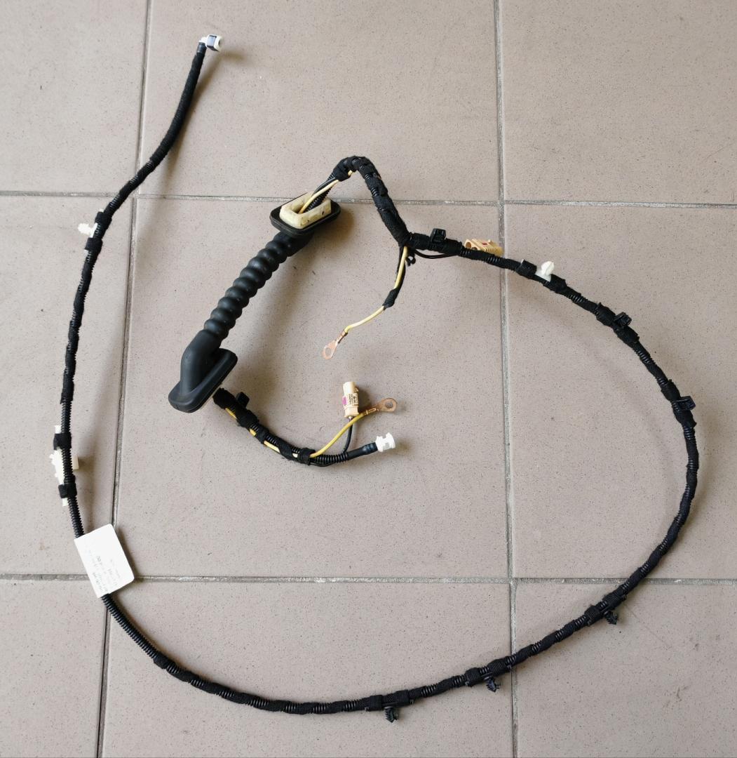 Проводка крышки багажника Volkswagen Tiguan 1 поколение 2009, 2.0 л., CBAB, дизель, МКПП, 5N0971148H - фото №1