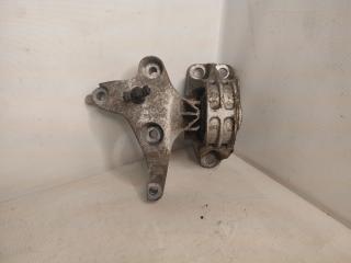 подушка крепления двигателя Renault Duster 1 поколение HSA 2013, 1.5 л., K9K 896, дизель, 6МКПП, белый, внедорожник 5 дв., 112100627R