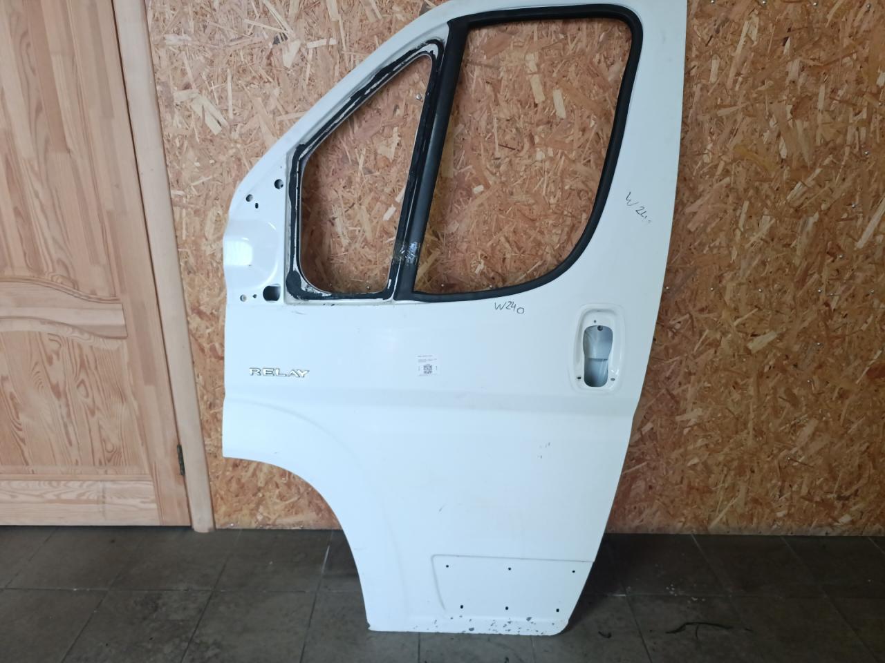 дверь передняя левая Citroen Jumper 2 поколение 2007, 2.2 л., 4HU (P22DTE), дизель, 6МКПП, микроавтобус, 9002X8, 9002EJ - фото №1