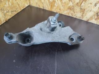 кронштейн КПП Renault Duster 1 поколение HSA 2013, 1.5 л., K9K 896, дизель, 6МКПП, белый, внедорожник 5 дв., 8200805798