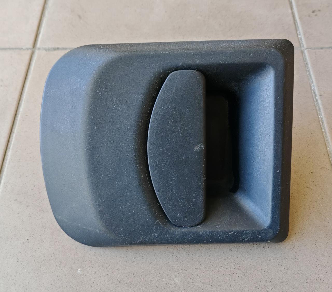 ручка наружная IVECO Daily 3 поколение 2001, 2.8 л., дизель, МКПП, микроавтобус, 99489589 - фото №1