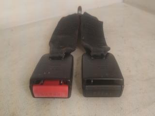 замок ремня безопасности Renault Duster 1 поколение HSA 2013, 1.5 л., K9K 896, дизель, 6МКПП, белый, внедорожник 5 дв., 8200752494