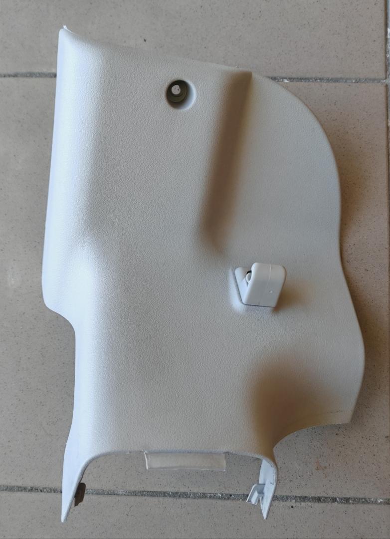 обшивка стойки центральной левой IVECO Daily 4 поколение 35S11 2009, 2.3 л., дизель, фургон, задний привод, 504047553, 5801264693, 5801263957 - фото №1