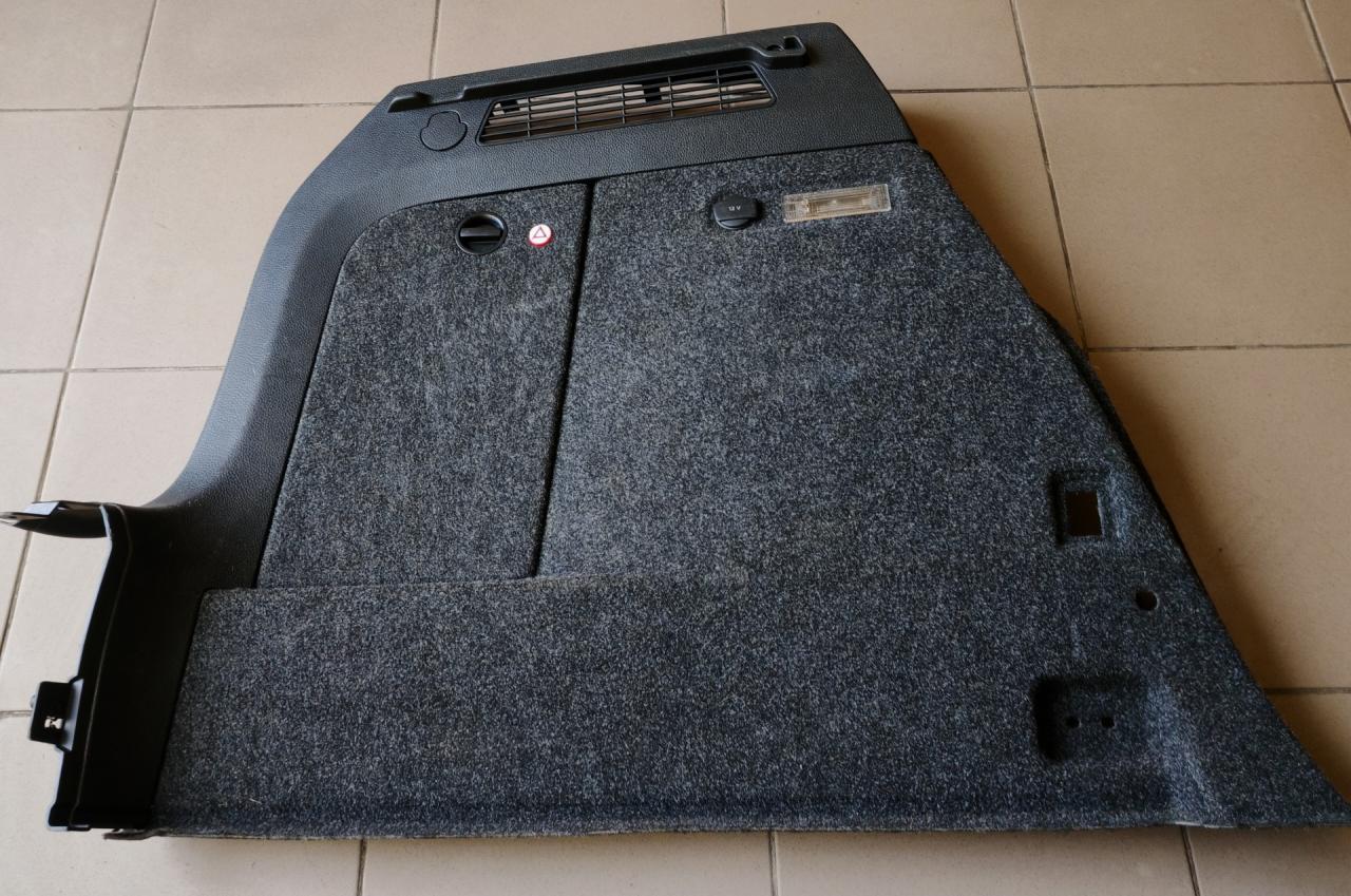 обшивка багажника Volkswagen Tiguan 1 поколение 2009, 2.0 л., CBAB, дизель, МКПП, 5N0867427AB - фото №1