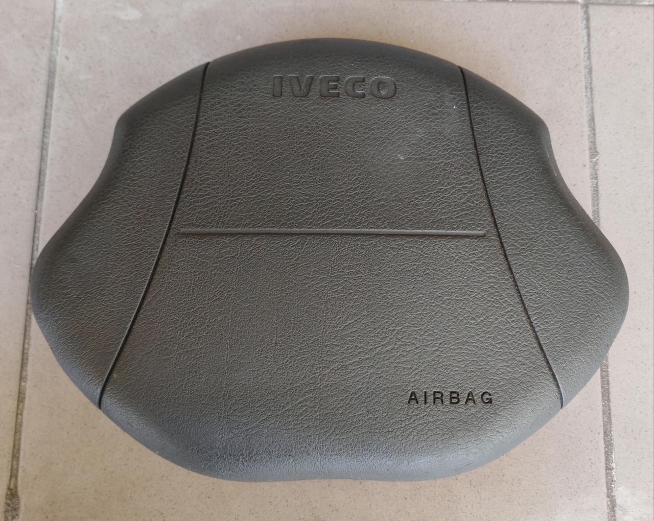 подушка безопасности водителя IVECO Daily 3 поколение 40C13 2005, 2.8 л., дизель, микроавтобус - фото №1