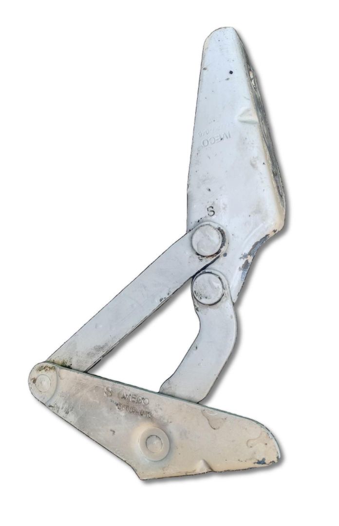 петля капота левая IVECO Daily 3 поколение 35c12 2005, 2.3 л., F1AE0481B, дизель, 5МКПП, микроавтобус, 56087046 - фото №1