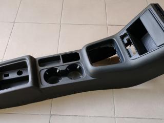 консоль салона Volkswagen Tiguan 1 поколение 2009, 2.0 л., CBAB, дизель, МКПП, 5N2863243C