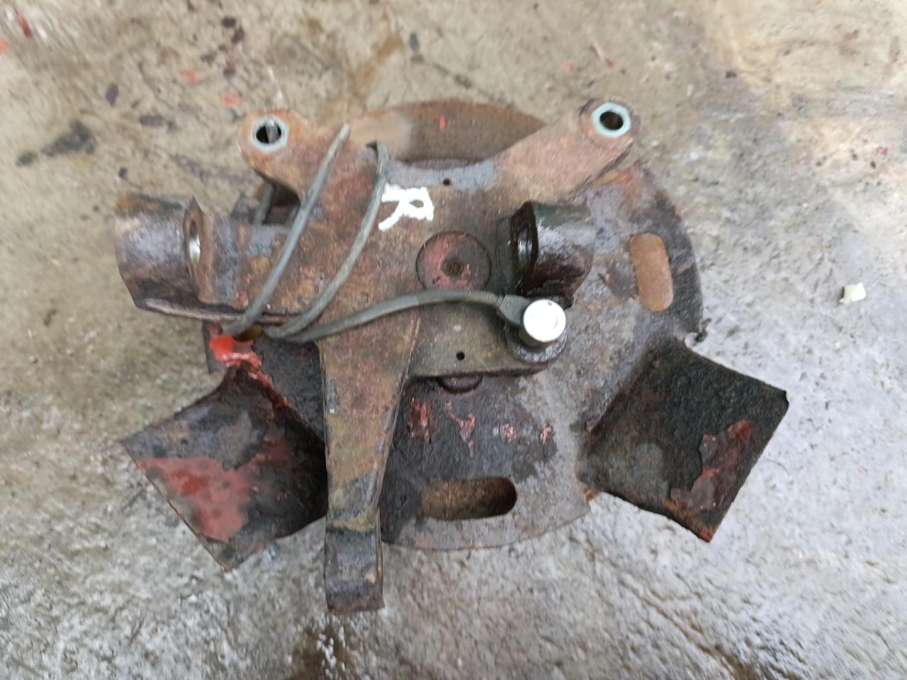 кулак поворотный правый IVECO Daily 3 поколение 40C13 2005, 2.8 л., дизель, микроавтобус - фото №1