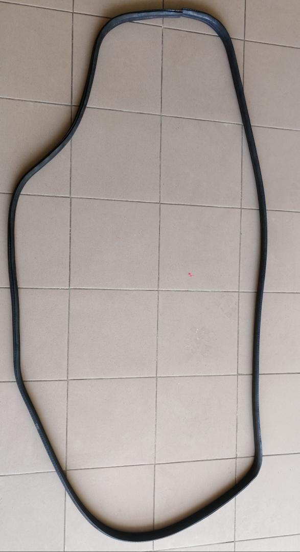 уплотнитель двери IVECO Daily 6 поколение 35c12 2017, 2.3 л., F1AFL411B, дизель, АКПП, грузовик - фото №1