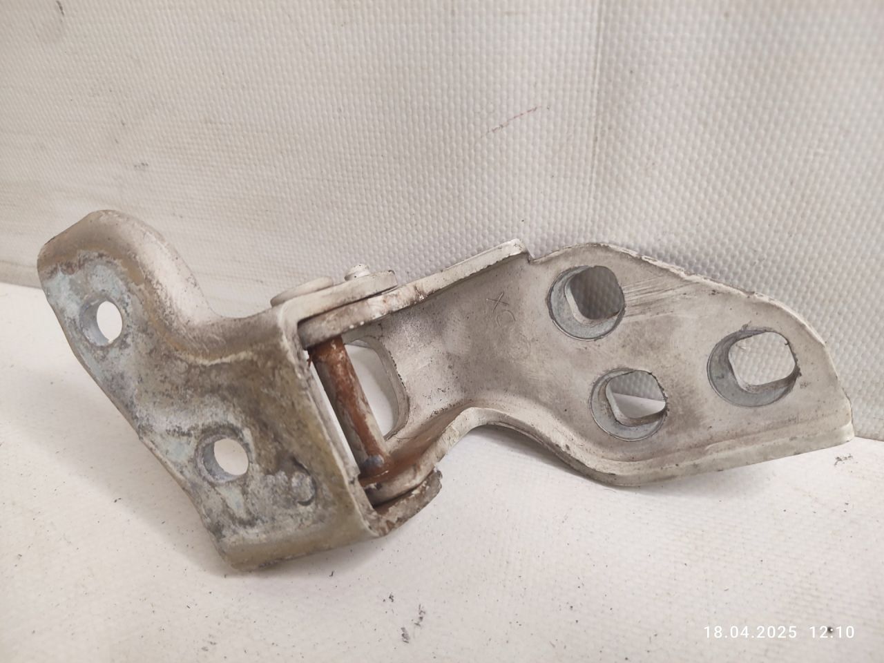 петля двери Citroen Jumper 2 поколение 2007, 2.2 л., 4HU (P22DTE), дизель, 6МКПП, микроавтобус, 9035X3 - фото №1